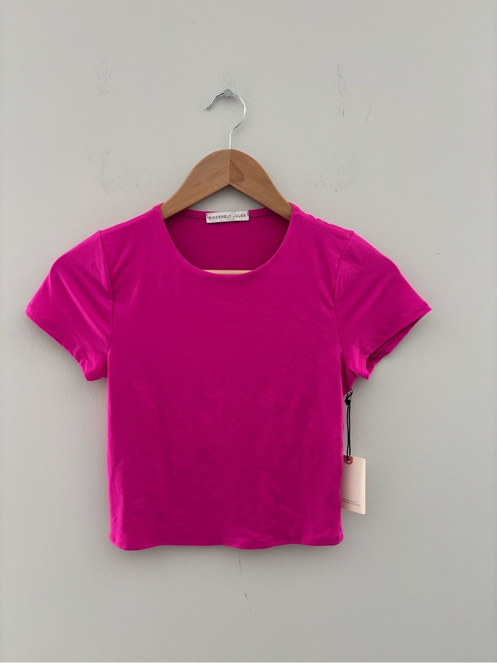 Sincerely Jules Hot Pink Fitted Crop Tee NWT Women's Small Stretch Top